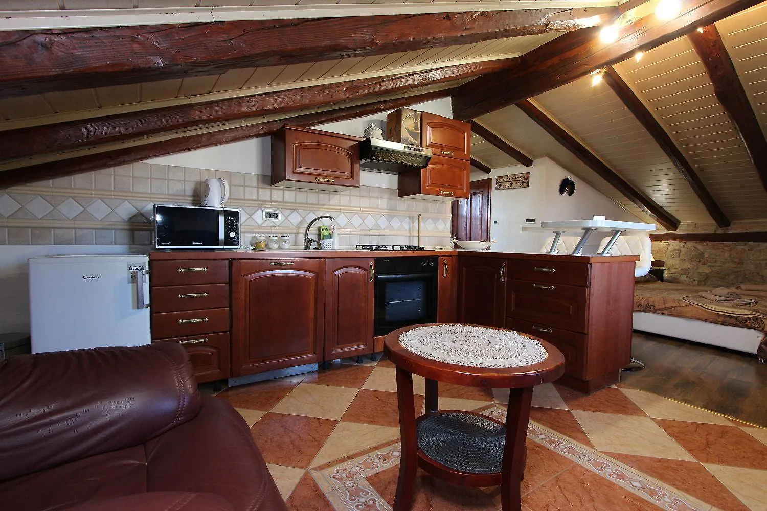 Traumhaftes Studio-Apartment Nur 400 Meter Zum Strand Inmitten Der Altstadt Von Rovinj