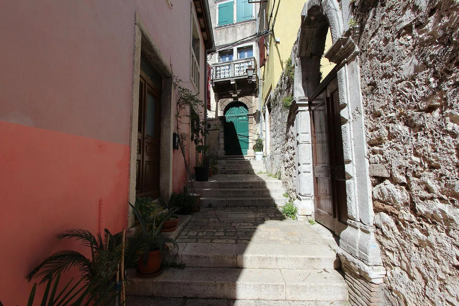 Traumhaftes Studio-Apartment Nur 400 Meter Zum Strand Inmitten Der Altstadt Von Rovinj Apartment